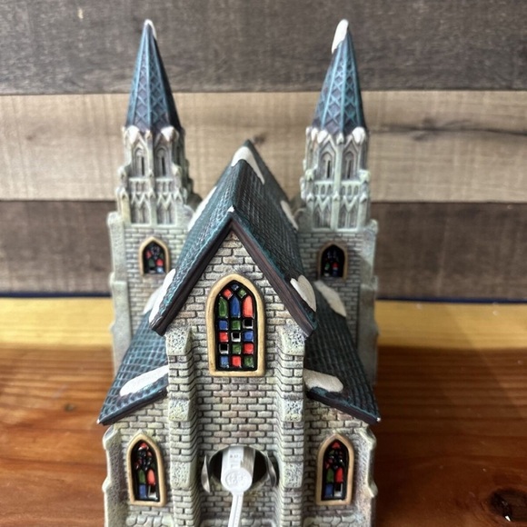 Holiday Time 2004 Village Collectible Lighted Cathedral Church New - Picture 9 of 9